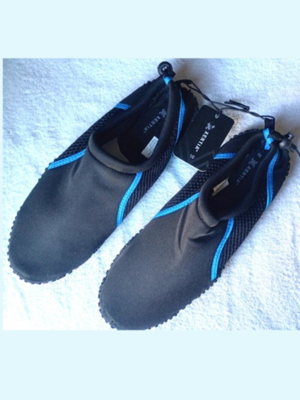 Xertia Black‎ Teal Aqua Water Shoes Men's Size 10 NWT Great for Beach or Pool